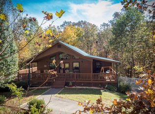 176 Mountain Hideaway Trl, Blue Ridge, GA 30513