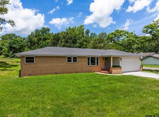 800 Holbrook St, Mount Vernon, TX 75457