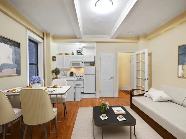 17 West 64th Street 1DA image 2 of 7