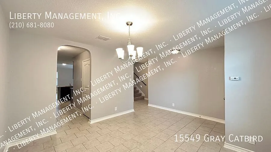 5 Bedroom, 2.5 Bath with Downstairs Primary Bedroom — Photo 2