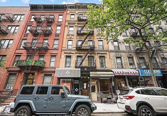 4th image of 230 E 83rd St APT 4RE