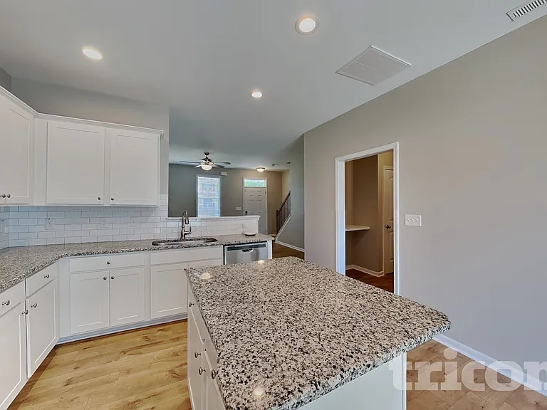 116 Greenhouse St — Photo 5