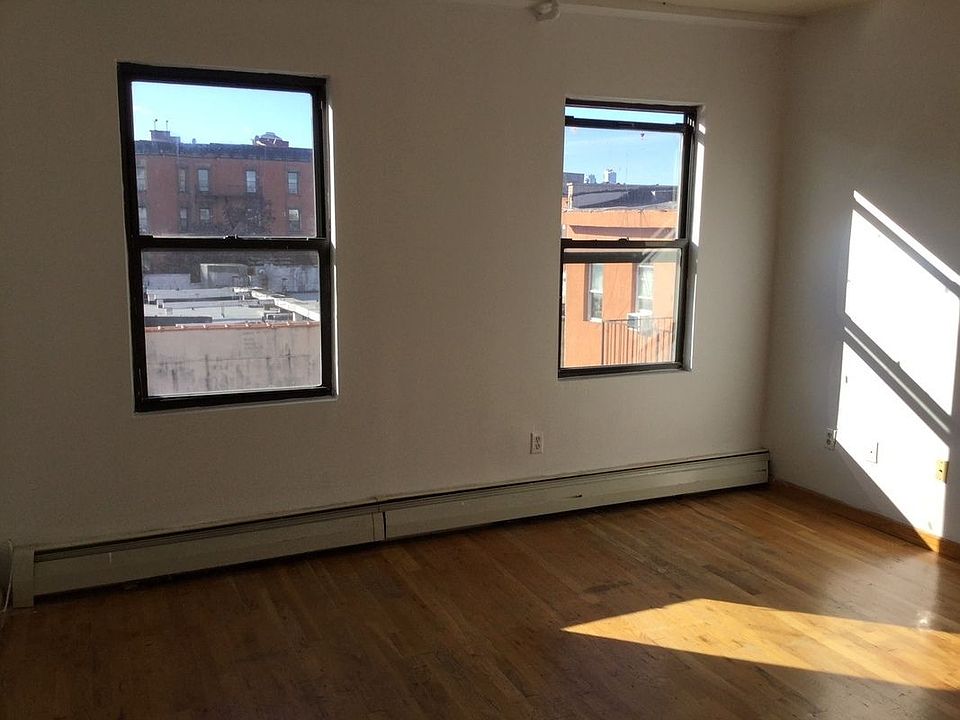 1st image of 10 Claver Pl #3
