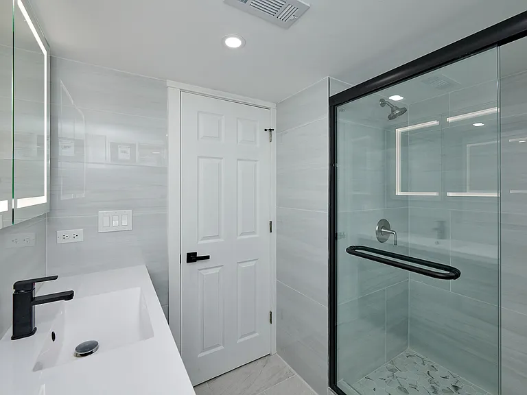 8544 W Roseview Dr — Photo 2