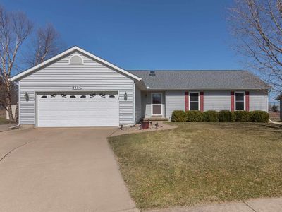 5134 Woodland Ct, Davenport, IA, 52807