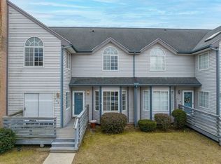 104 Johnson Rd APT 106, Chicopee, MA 01022
