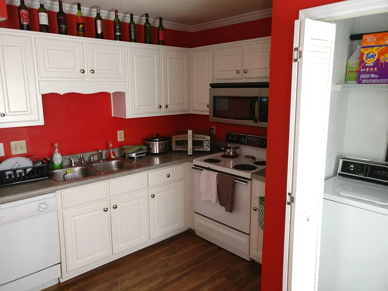 2165 S Milledge Ave #D4 — Photo 5