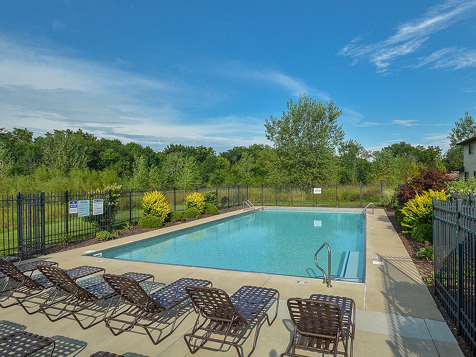 1st image of 6214 Rockwell Dr NE #48-201