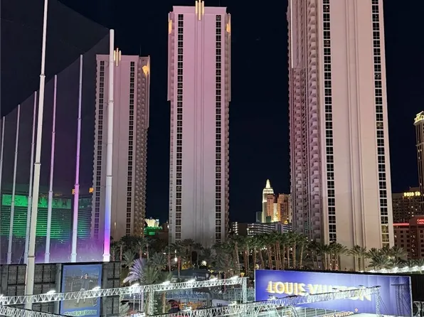 135 Harmon Ave Unit 3214, Las Vegas, NV 89109