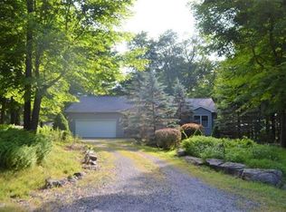 112 Birch Ledge Rd, Canadensis, PA 18325