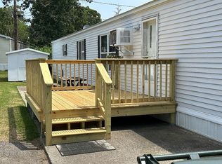 37-101 Hubbard Ave, Riverhead, NY 11901