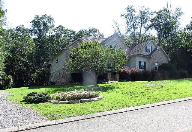2nd image of 441 Battleline Dr