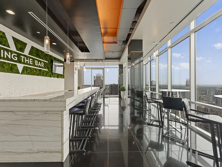 The VUE Charlotte On 5th — Photo 20