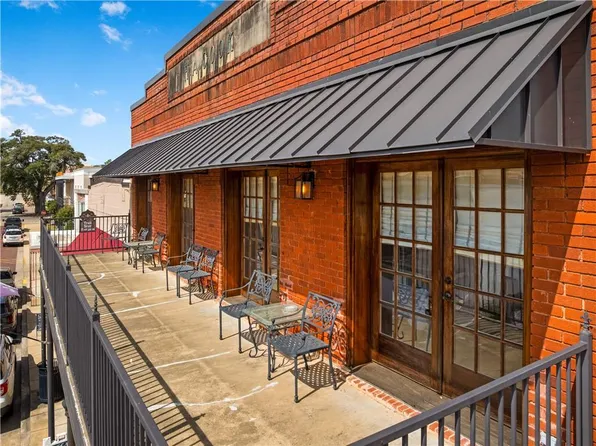 128 Saint Denis St #1, Natchitoches, LA 71457