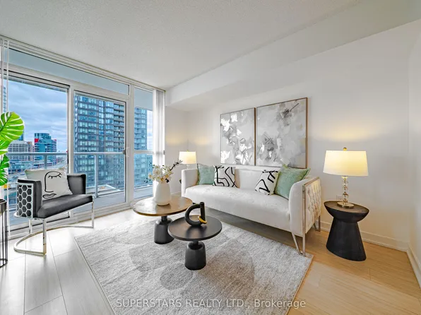 75 Queens Wharf Rd #1211, Toronto, ON M5V 0J8