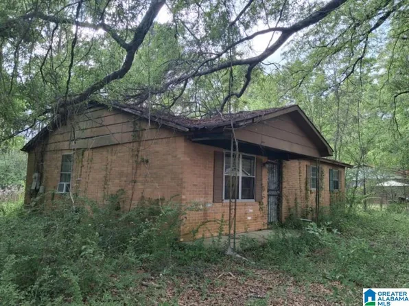 91 Killough Dr, Childersburg, AL 35044