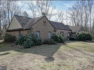 816 Hawks Bridge Rd, Mannington, NJ 08079