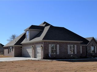 2550 Bridle Crk, Siloam Springs, AR 72761