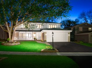 1807 E Boulder Dr, Mount Prospect, IL