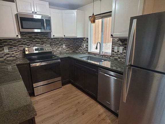 2nd image of 1826 C St SE APT B