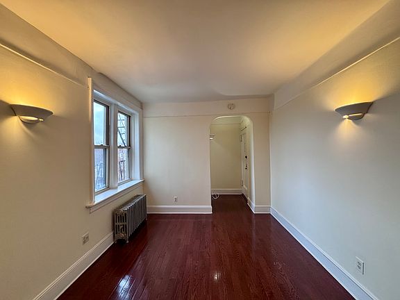 4th image of 260 Cumberland St APT 24