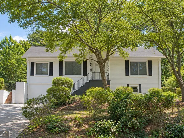 3160 Lake Ave, Hapeville, GA 30354