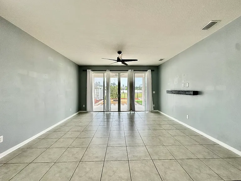 1443 Tropical Pine Cv — Photo 8