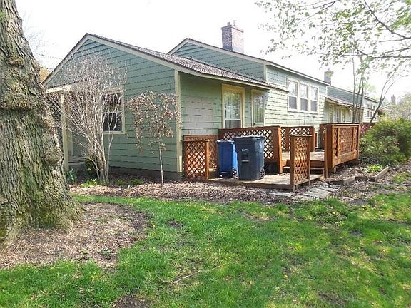 2nd image of 2822 Whitewood St