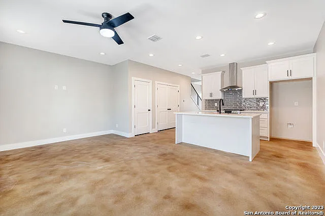 1910 E Houston St #4 — Photo 7