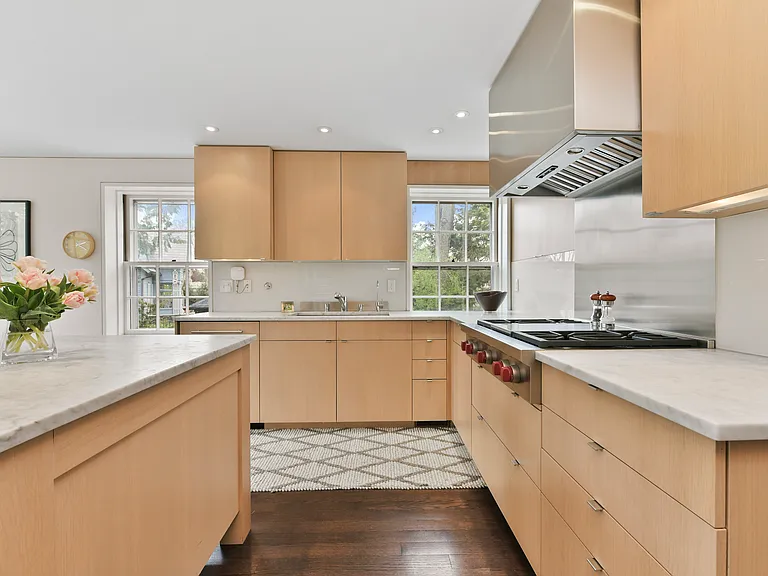 17 Farrar St — Photo 9
