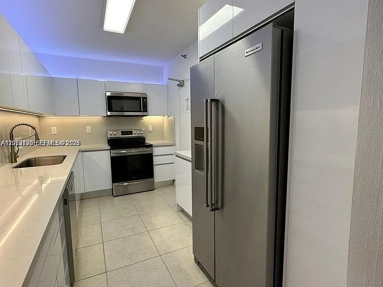 10185 Collins Ave #1103 — Photo 17