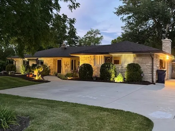 730 Maplewood LANE, Cedarburg, WI 53012