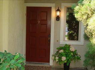 38 Turtle Creek St, Oakland, CA 94605