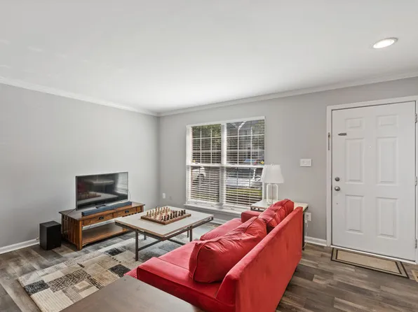 7506 Digby Grn, Alexandria, VA 22315