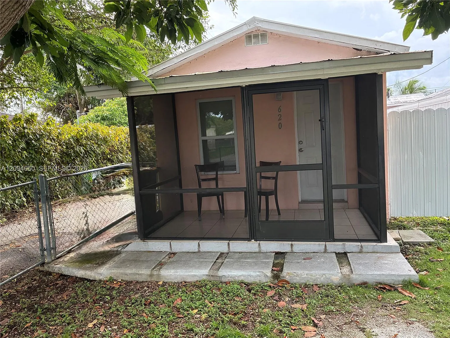 Central Comml Homestead — Photo 1
