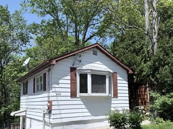 632 Brooklyn Mountain Rd, Hopatcong Boro, NJ 07843