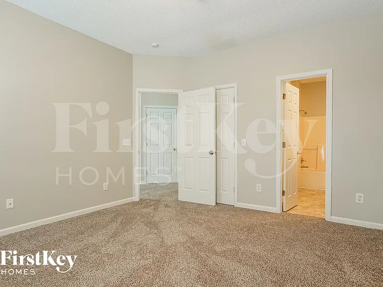 6012 River Lake Cir — Photo 8