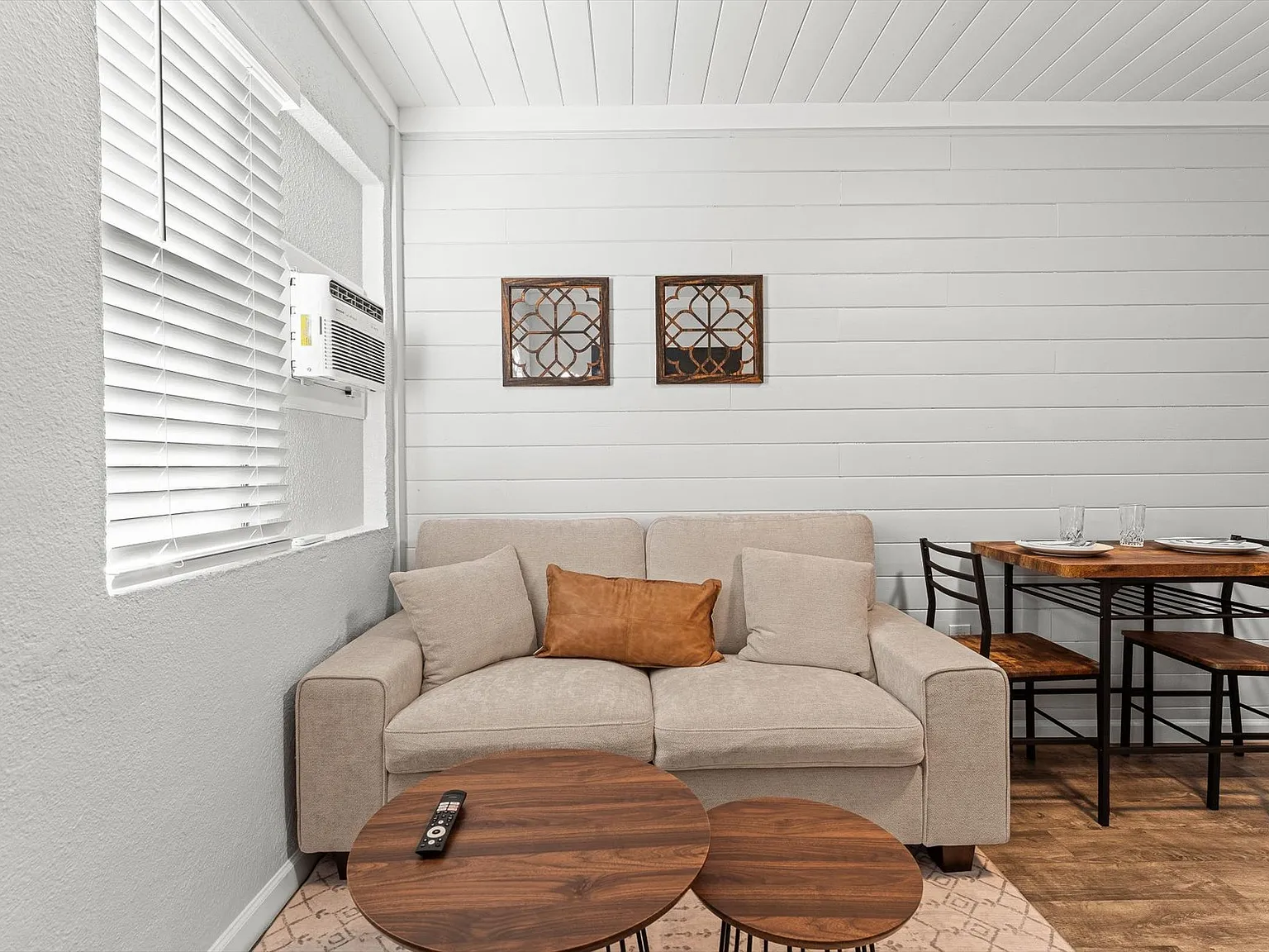 1 bed, 400 sqft, $2,250 — Photo 4