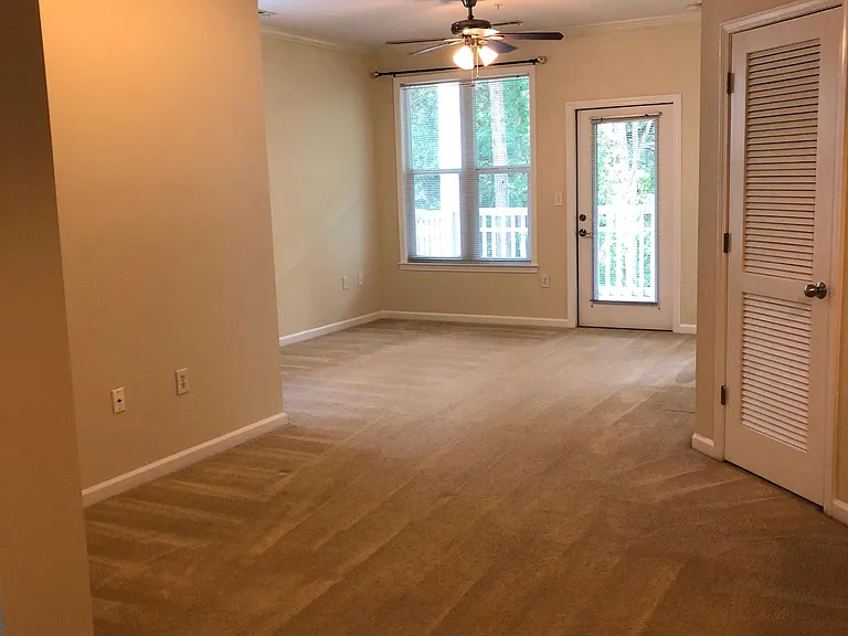 400 Bucksley Ln #201 — Photo 6