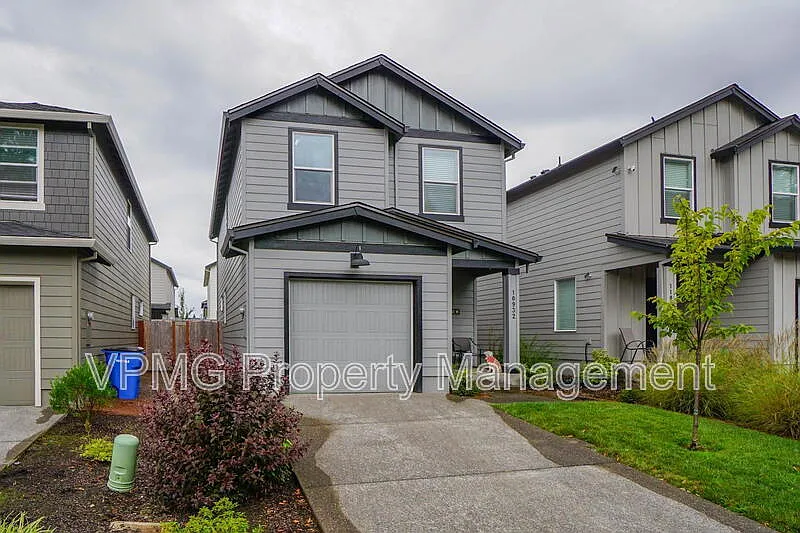 3 bed, 2.0 bath, 1406 sqft, $2,495 — Photo 2