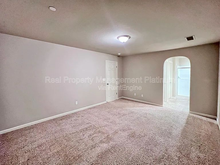 1535 Zenith Point — Photo 4