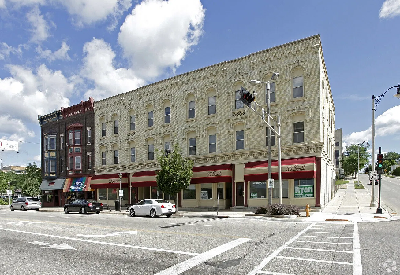 1 bed, 762 sqft, $1,900 — Photo 1