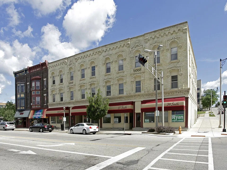 37 S Main St #303