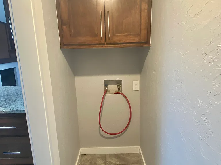 6824 NW Willow Springs Dr — Photo 28