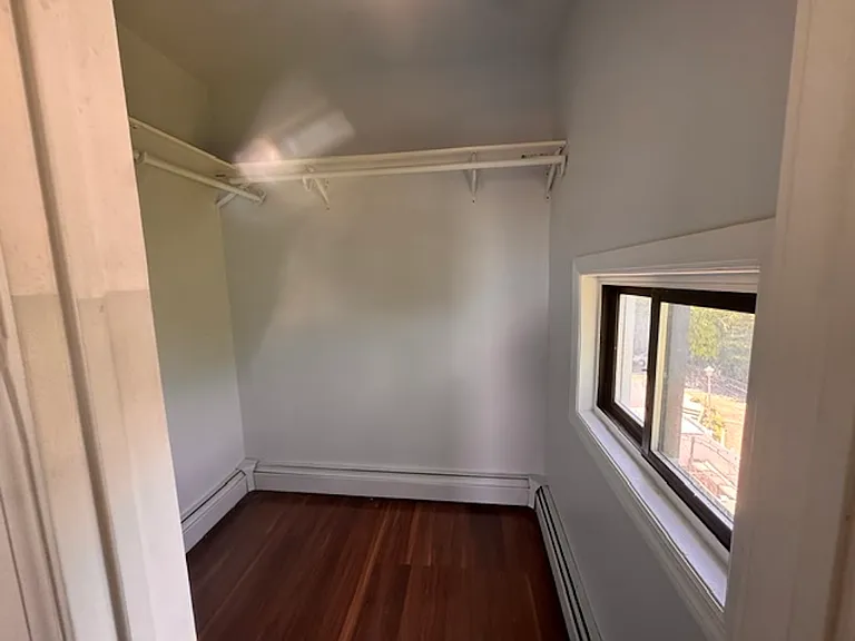 97 Waverly St #3R — Photo 7