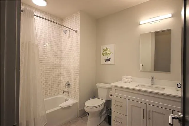 820 Union St #203 — Photo 12