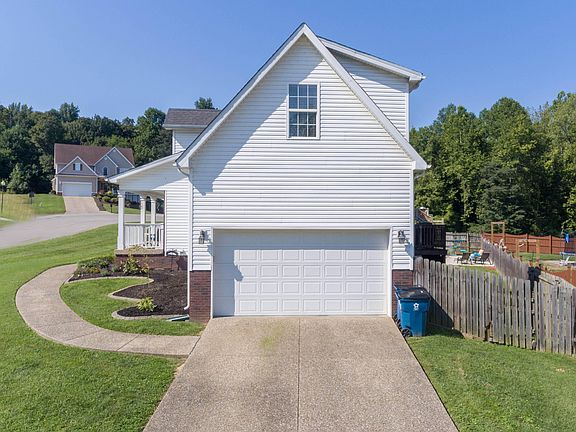 5th image of 3800 Oakburn Ct