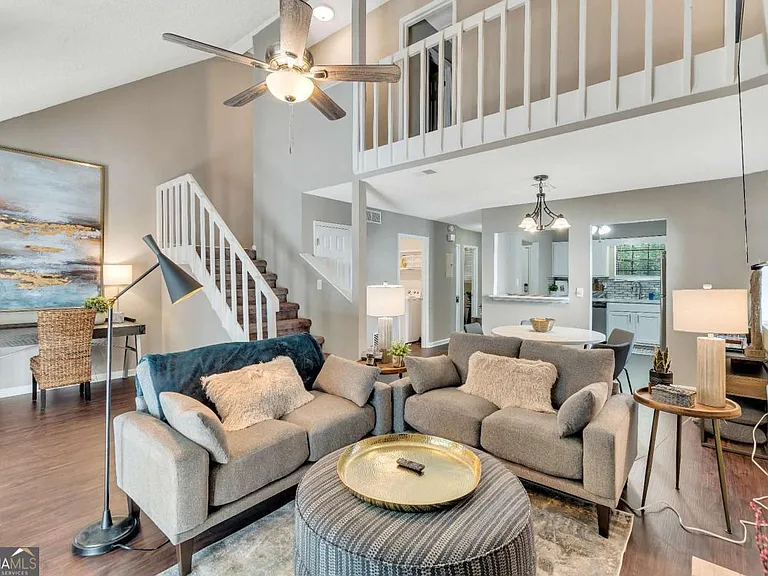 1114 Falling Water Dr SE — Photo 5