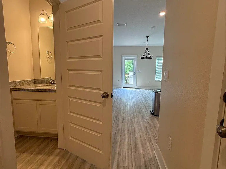9469 Nature Creek Ln — Photo 3