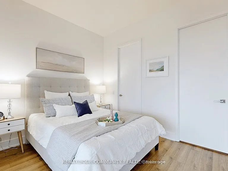 111 Saint Clair Ave W #1828 — Photo 19